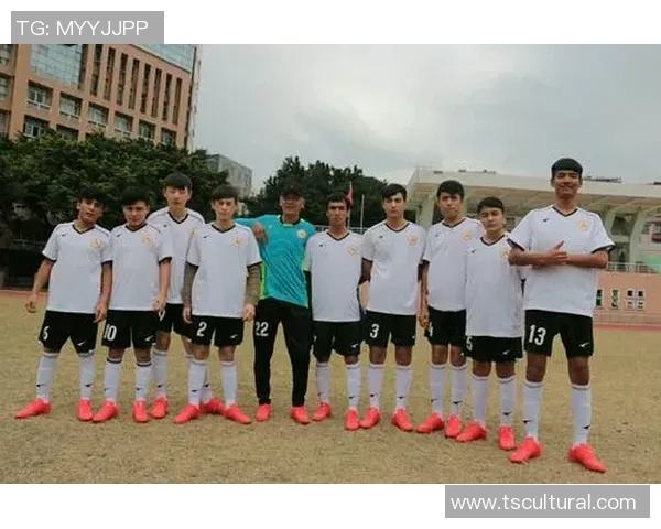 广州足球队的节奏揭秘：从战术到激情的全景探索与分析